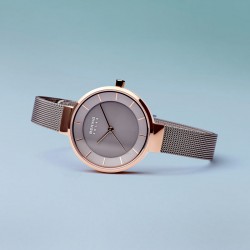 Bering Dames horloge Solar 31mm 14631-369